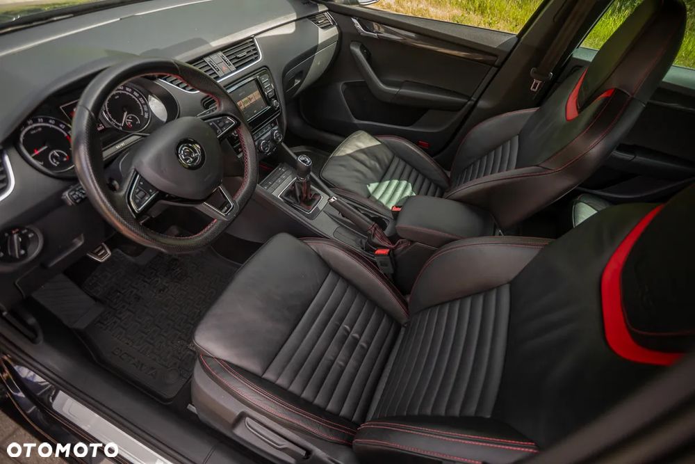 Skoda Octavia 2.0 TDI (Green tec) RS - 17