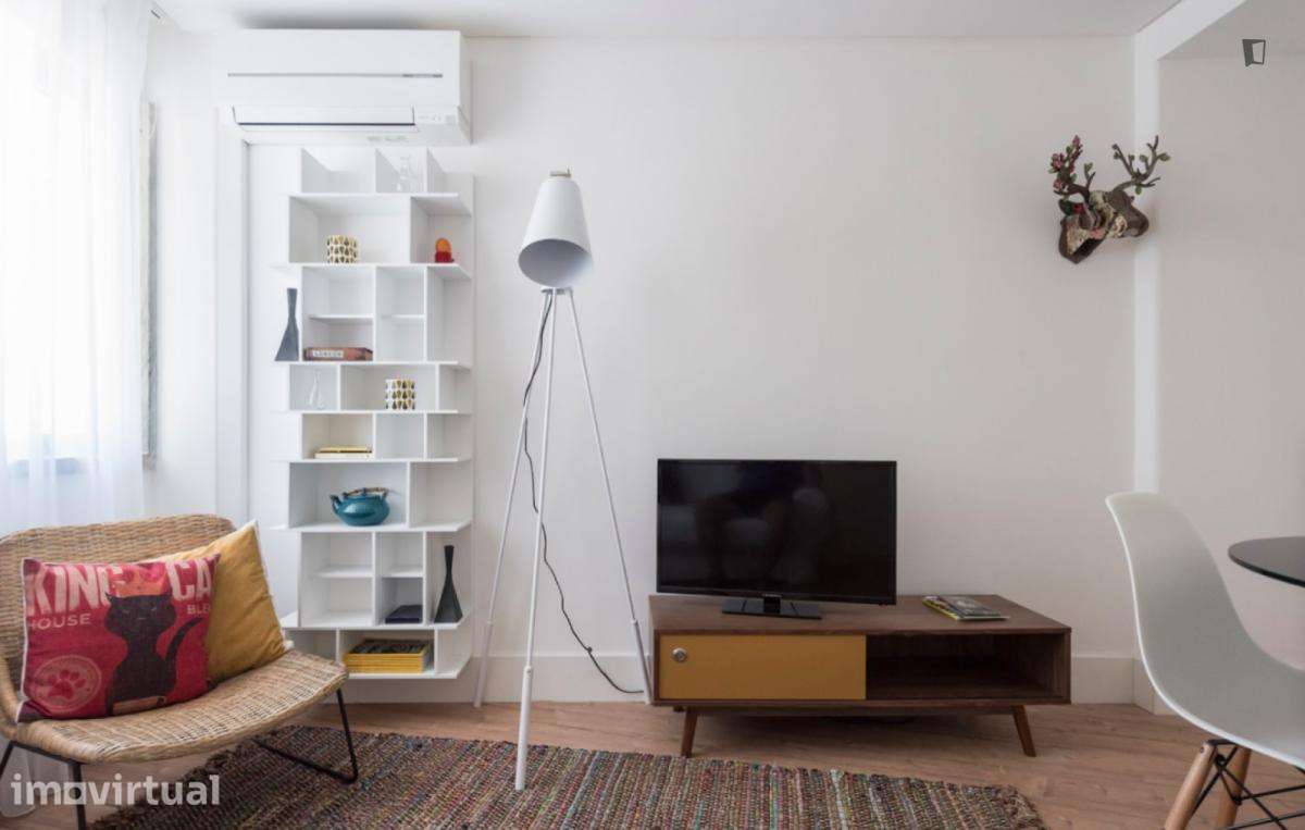 Apartamento com 1 quartos - localizado em Ajuda Lisbon - Grande imagem: 4/11