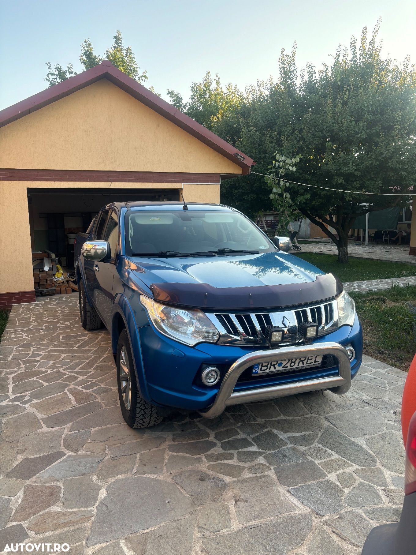 Mitsubishi L200 - 1