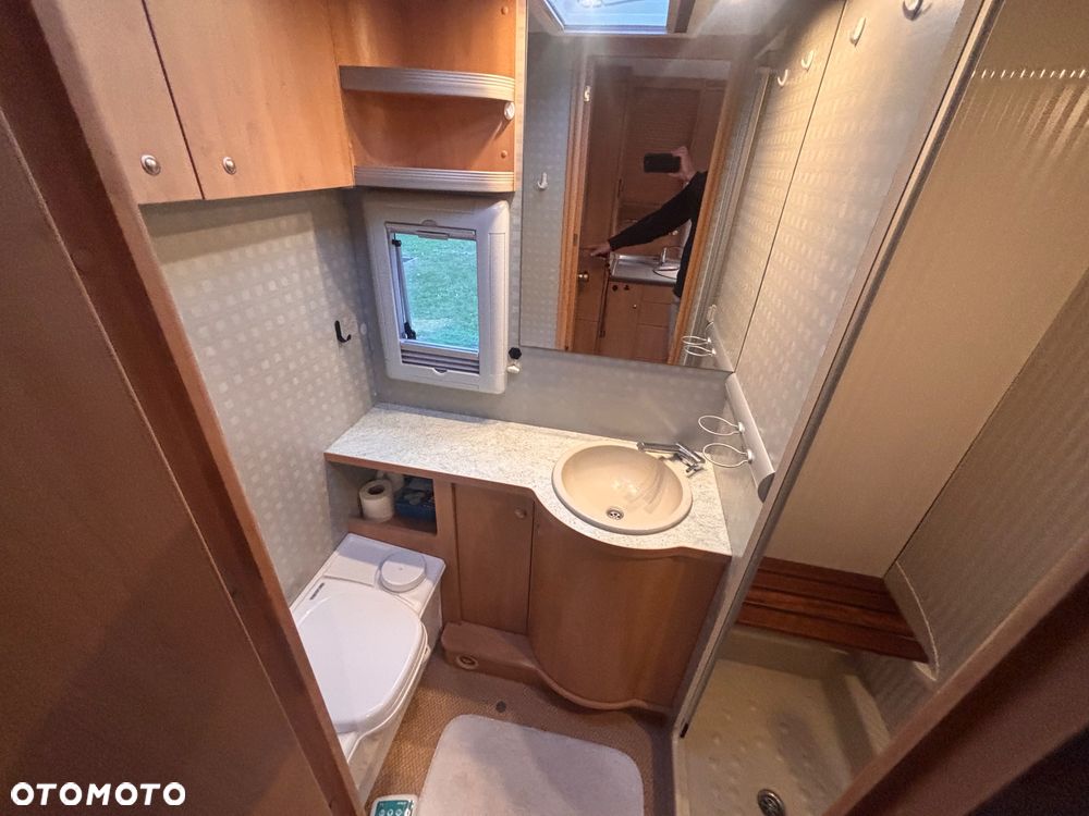 Burstner i640 Elegance - 9