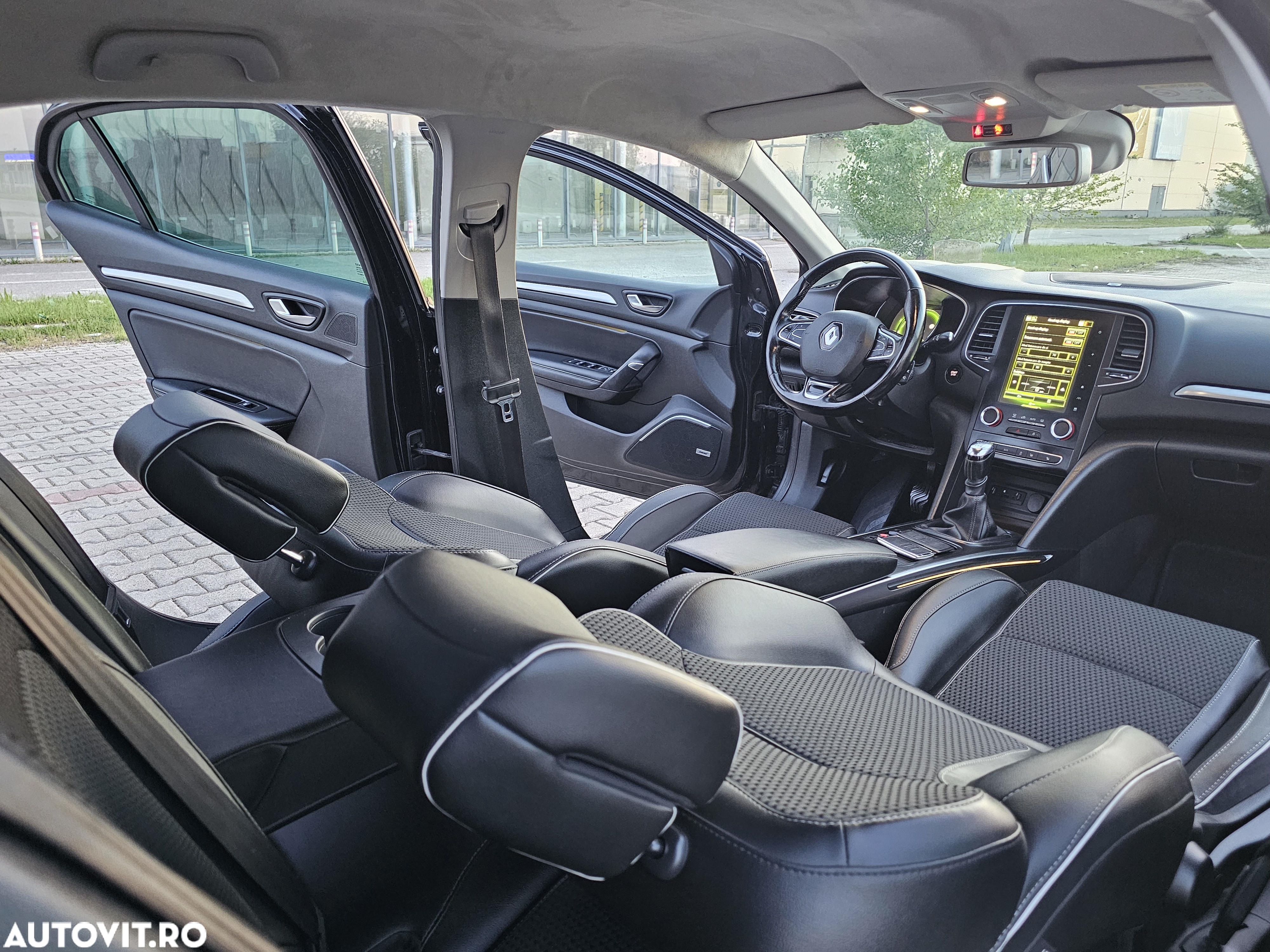 Renault Megane ENERGY dCi 130 BOSE EDITION - 23