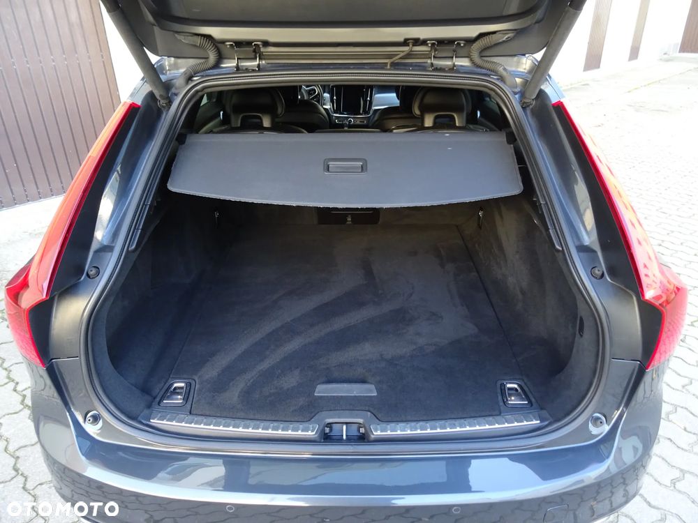 Volvo V90 D4 Geartronic R Design - 10