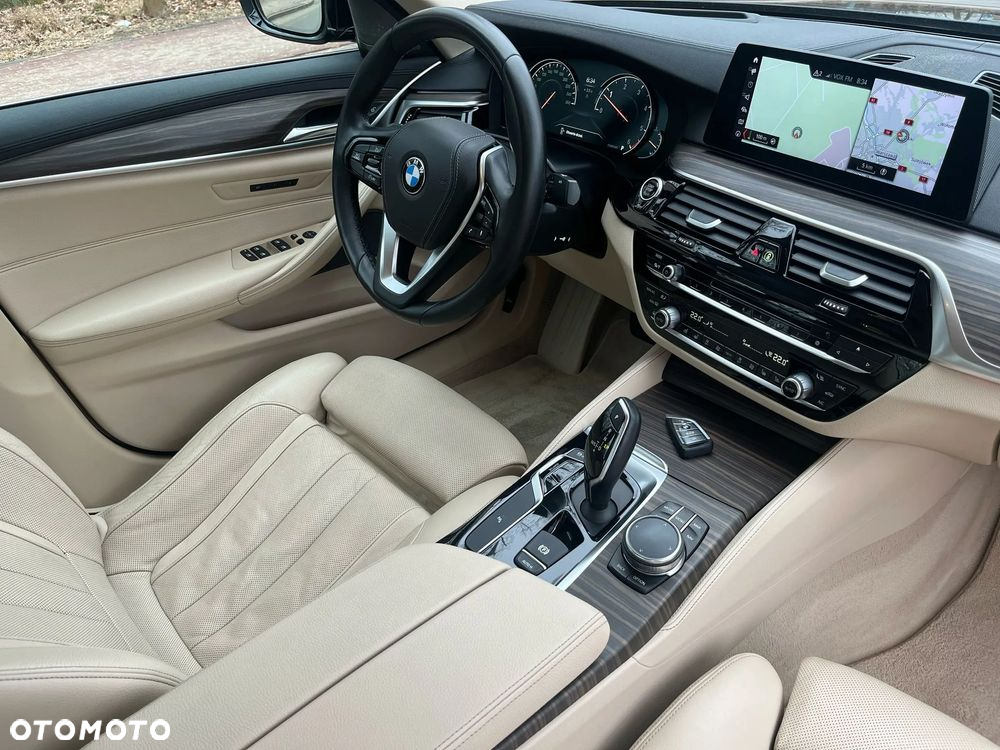 BMW Seria 5 530d Luxury Line - 34