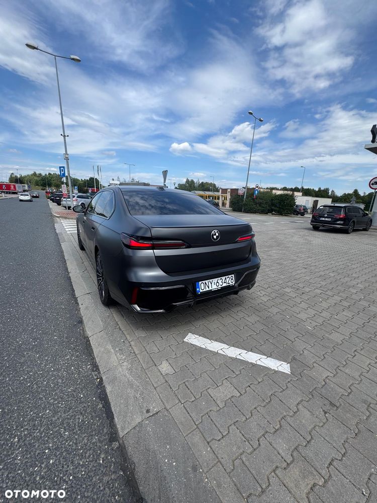 BMW Seria 7 740d xDrive mHEV Nero Lusso Edition sport - 6