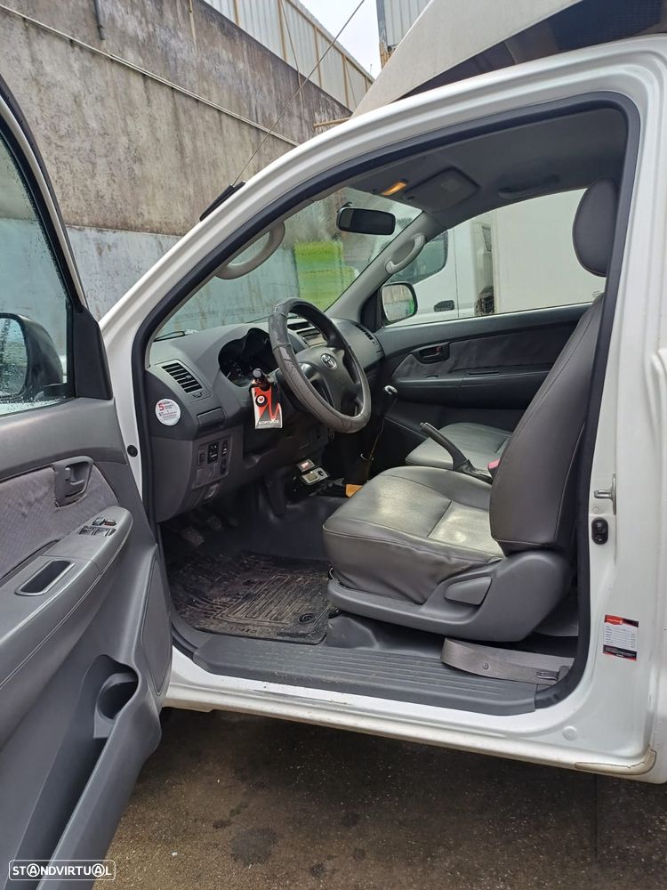Toyota Hilux - 9