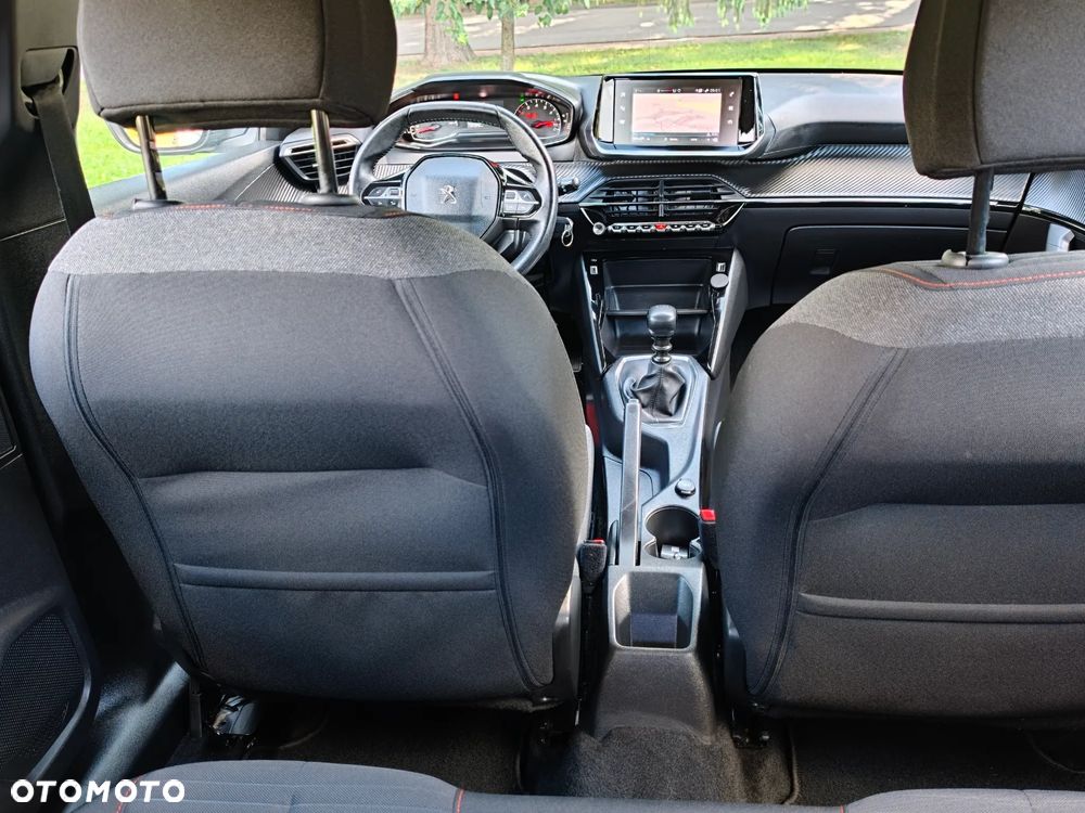 Peugeot 2008 BlueHDi 100 Allure - 28