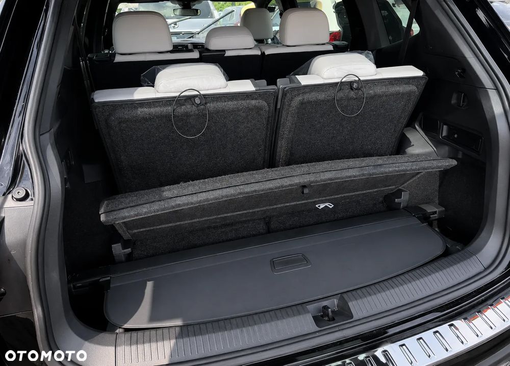 Volkswagen Tiguan - 11