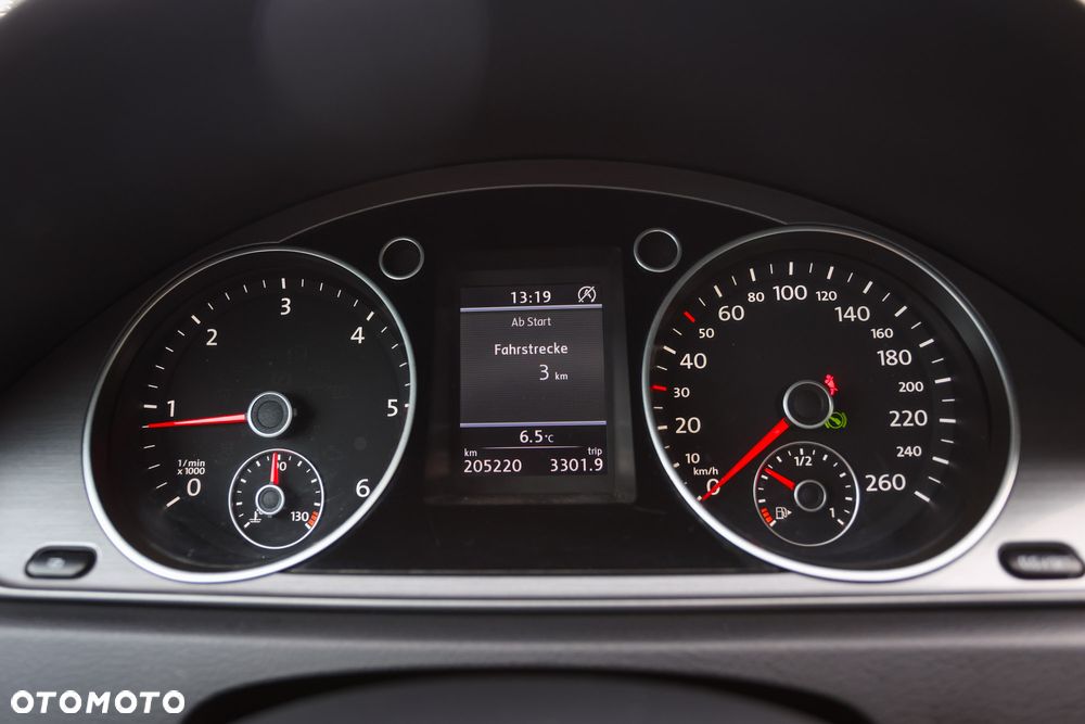 Volkswagen Passat 2.0 TDI 4Motion DSG BlueMotion Tech Highline - 28