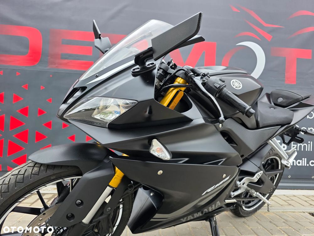 Yamaha YZF - 12