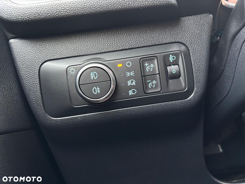 Ford Kuga - 27