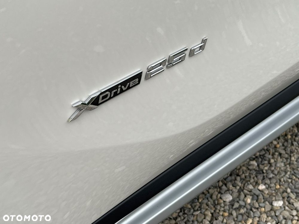 BMW X1 xDrive25d xLine - 23
