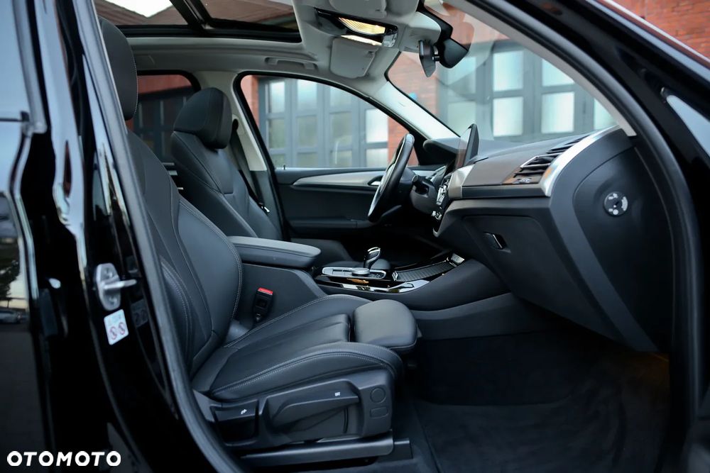 BMW X3 xDrive20d xLine - 23