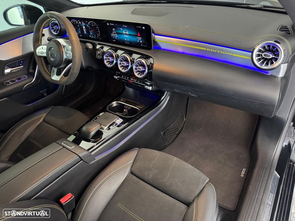 Mercedes-Benz A 250 e 8G-DCT AMG Line - 26