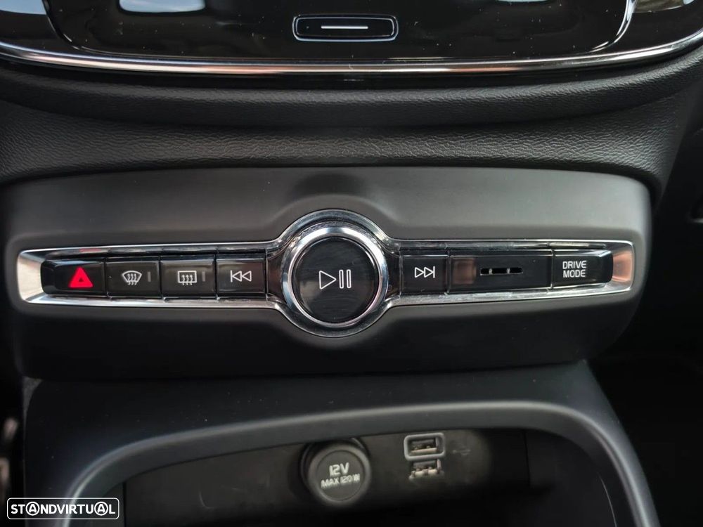 Volvo XC 40 T4 Recharge DKG Essential - 17