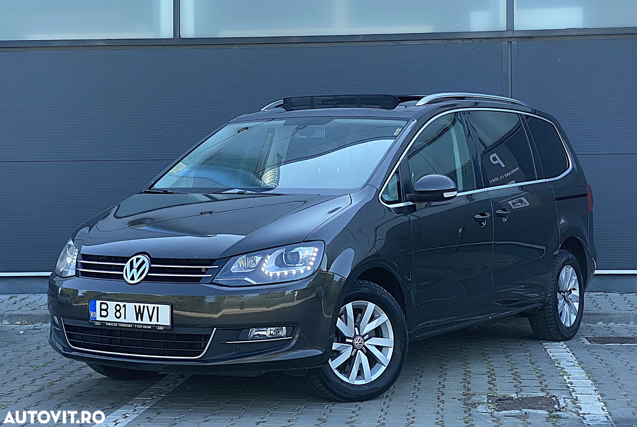 Volkswagen Sharan 2.0 TDI DSG Highline - 3