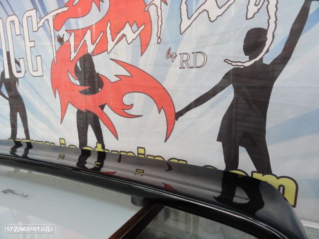 Aileron / lip / spoiler traseiro em plástico ABS para Honda Civic 96-00 2 / 4 portas em preto piano brilhante - 4