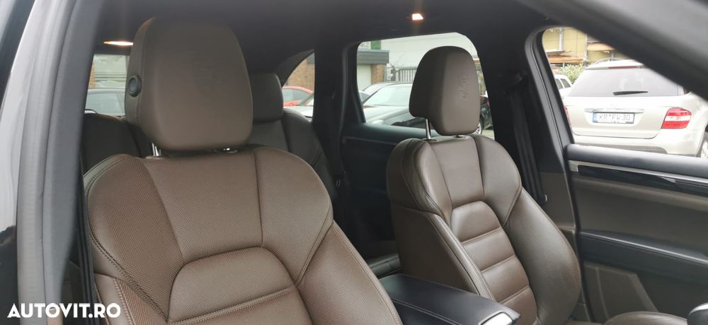 Porsche Cayenne - 9