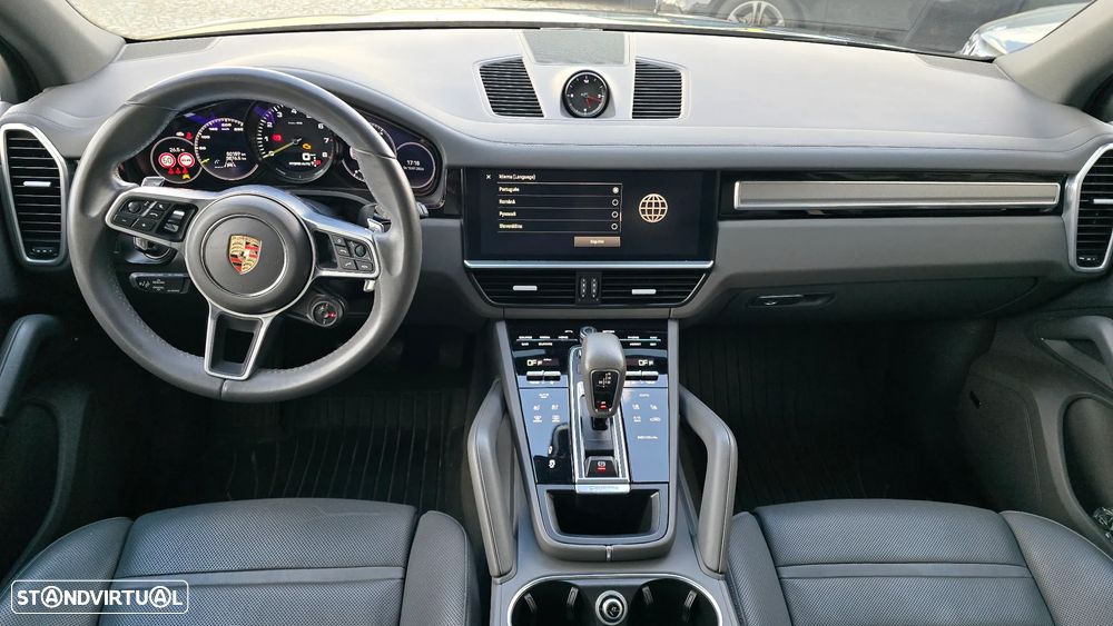 Porsche Cayenne - 27
