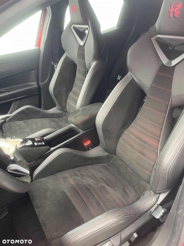 Alfa Romeo Junior 1.2 mHEV Ibrida eDCT - 13