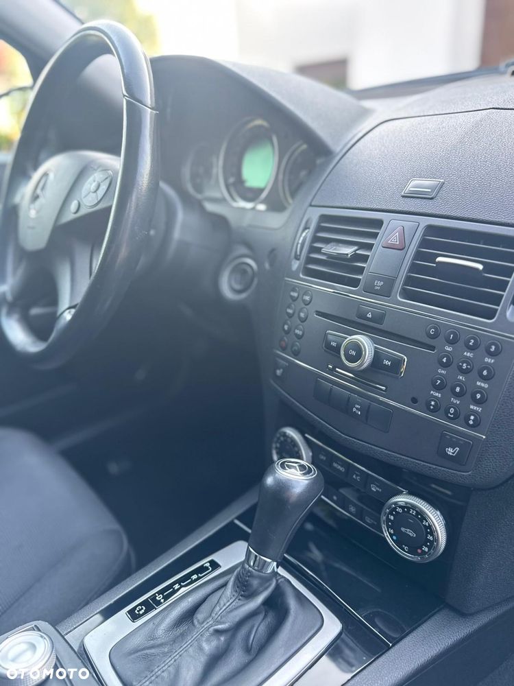 Mercedes-Benz Klasa C 220 CDI DPF Automatik BlueEFFICIENCY Avantgarde - 17