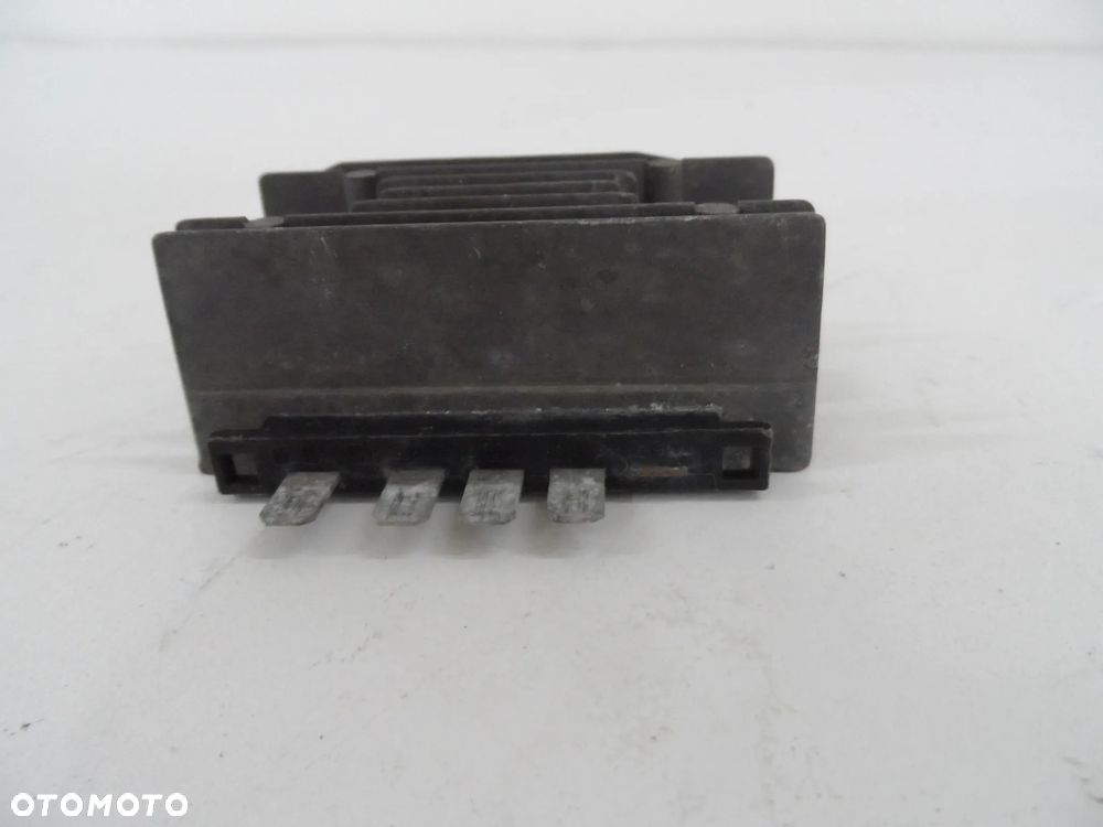 CAGIVA W 16 regulator napięcia - 4