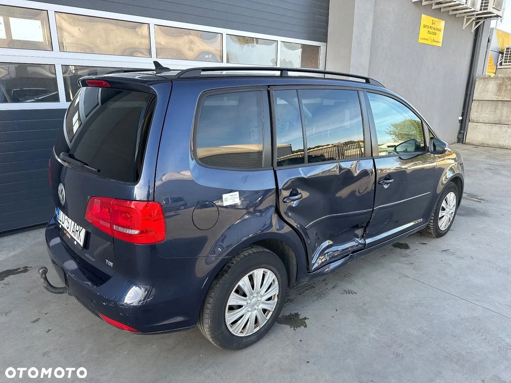 Volkswagen Touran - 5