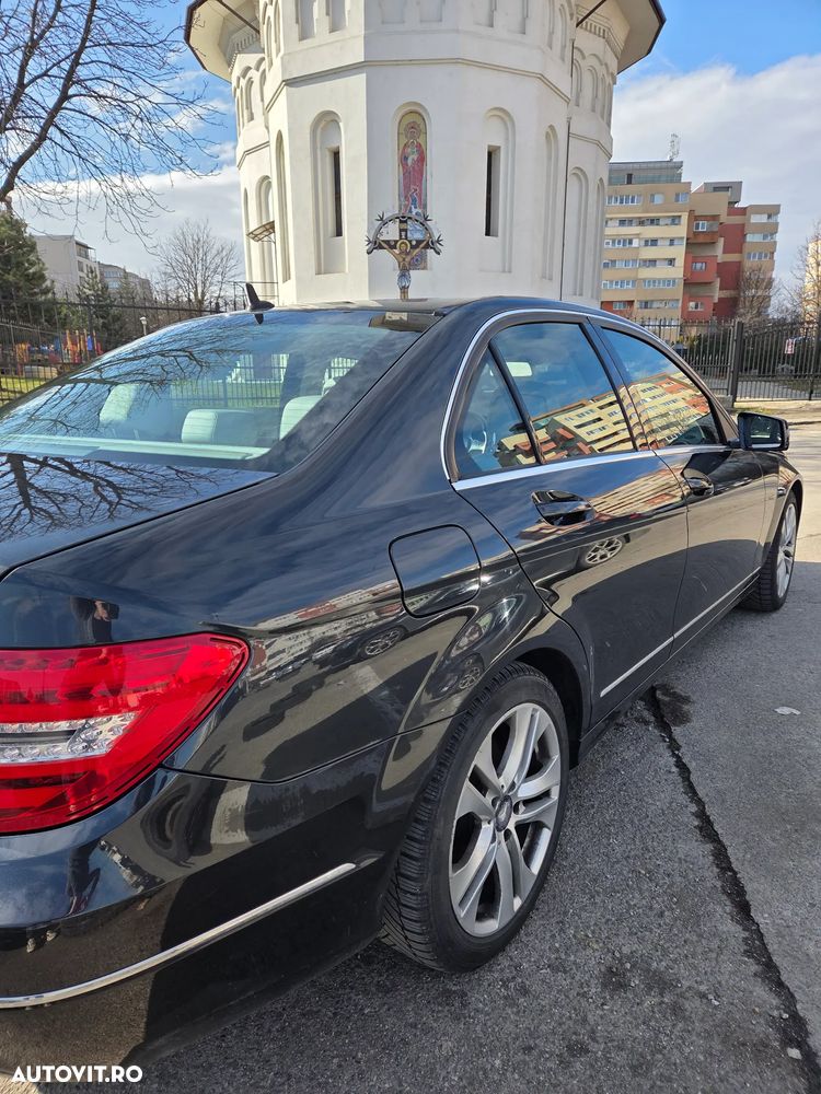 Mercedes-Benz C - 10