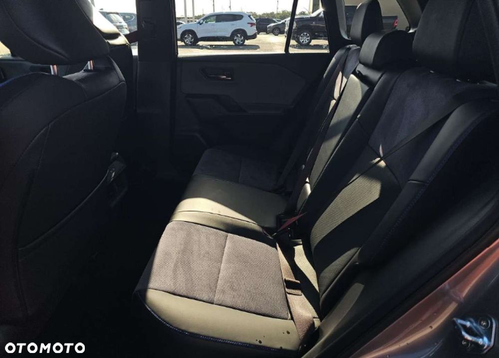 Toyota RAV4 - 6