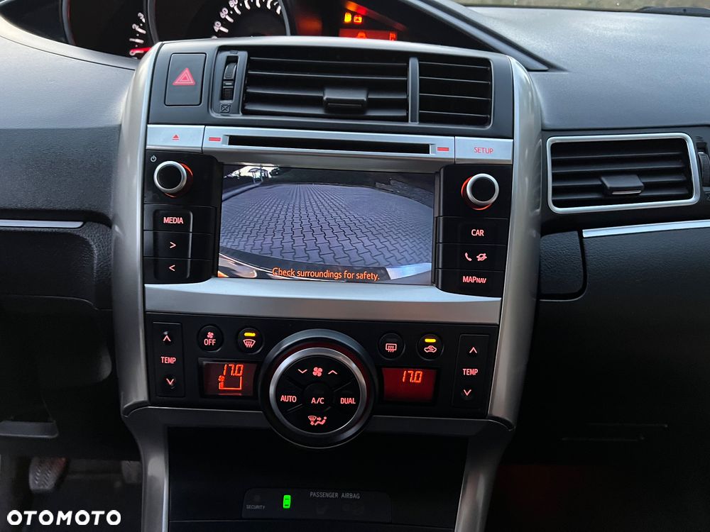Toyota Verso 1.8 5-Sitzer Executive - 8
