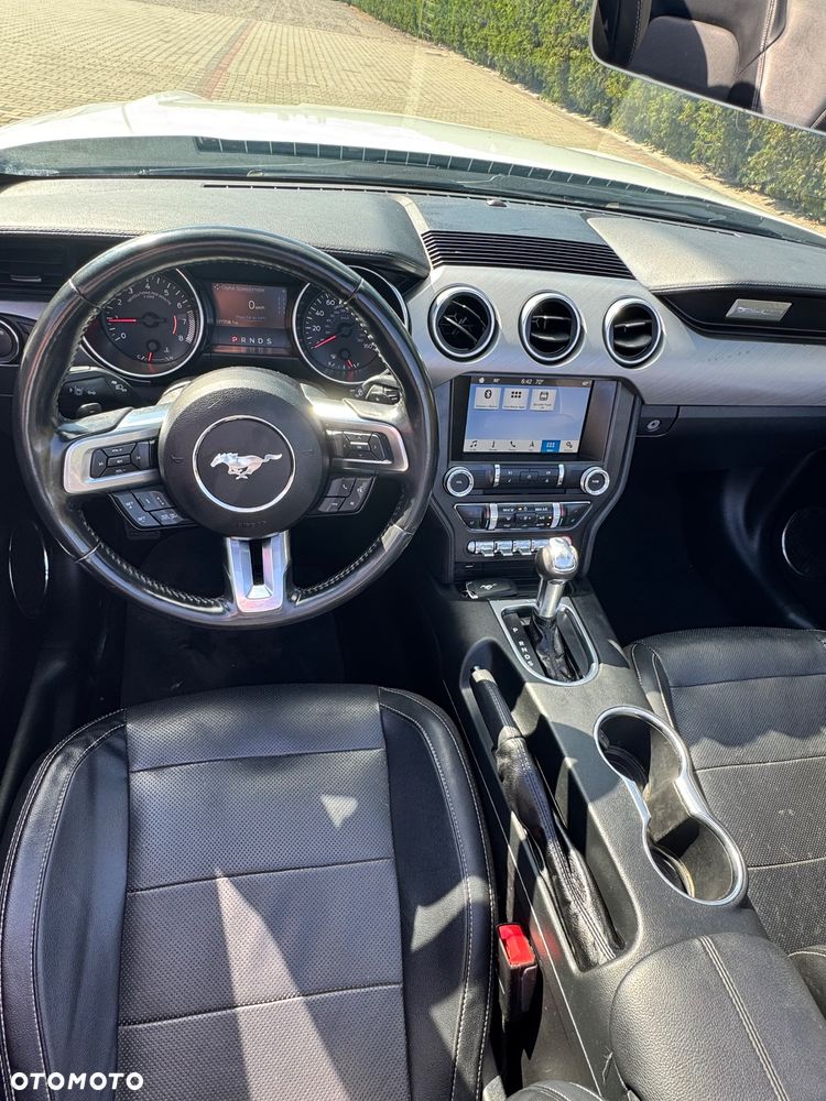 Ford Mustang - 21