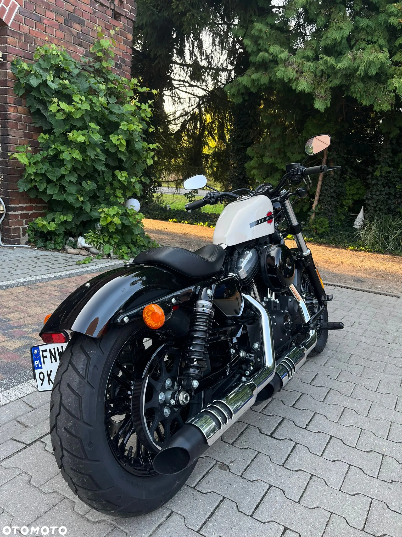 Harley-Davidson Sportster Forty-Eight - 2