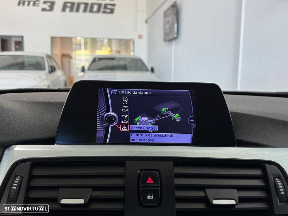 BMW 320 d Auto Pack M - 24