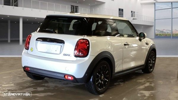 MINI 3 Portas Cooper SE - 4