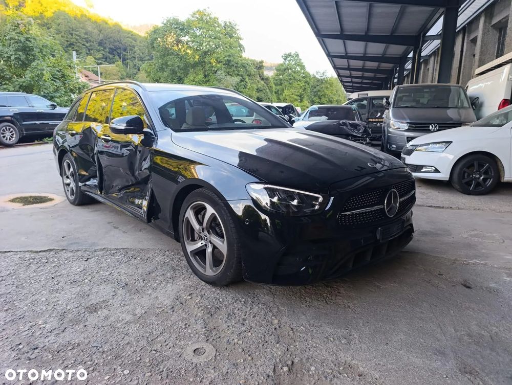 Mercedes-Benz Klasa E 220 d 4-Matic AMG - 2