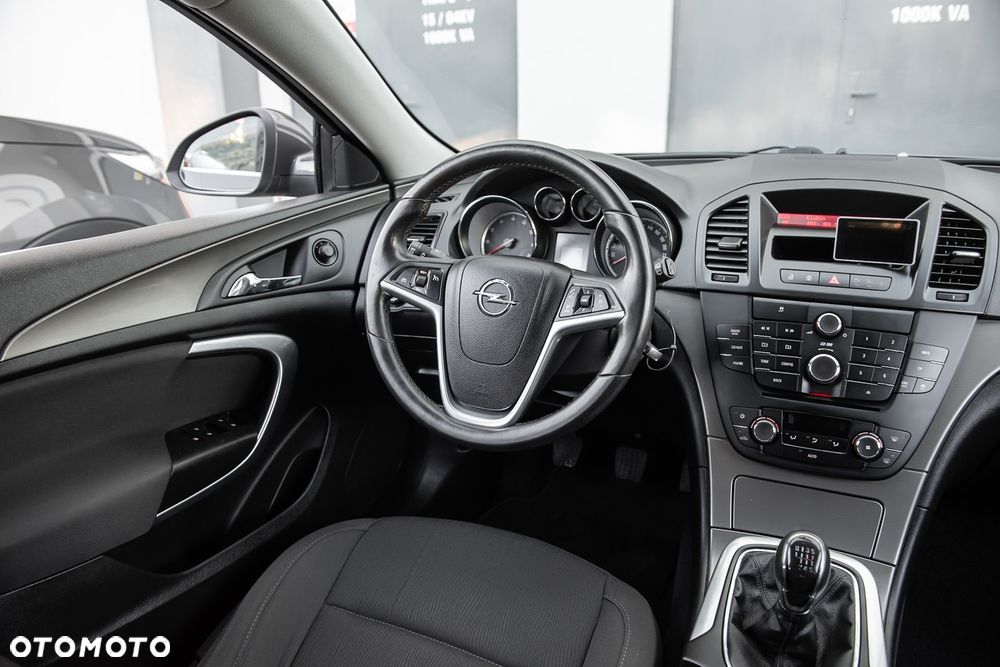 Opel Insignia - 23