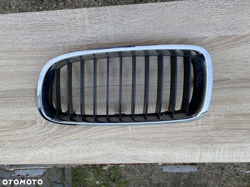ATRAPA LEWA GRILL BMW 3 F30 F31 51137255411 ORYGINALNA - 1