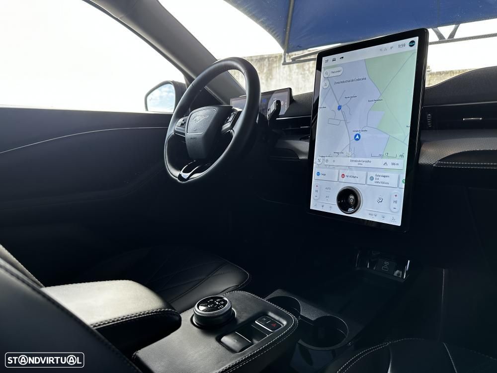 Ford Mustang Mach-E Standard - 41