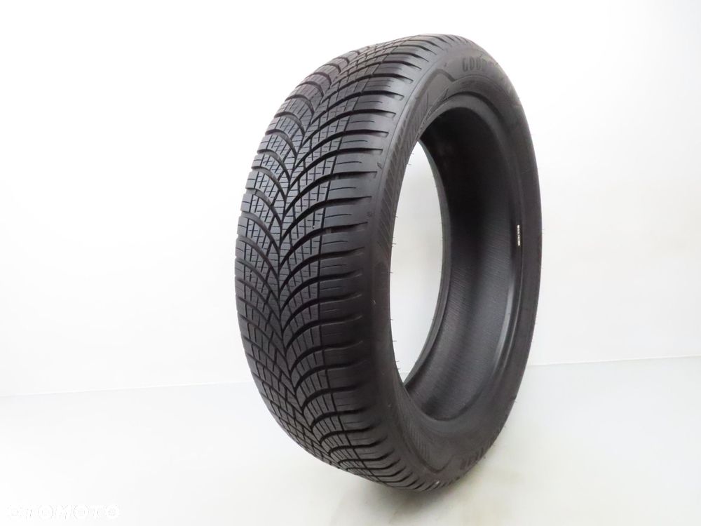205/55R19 OPONA CAŁOROCZNA Goodyear Vector 4Seasons Gen-3 97V - 1