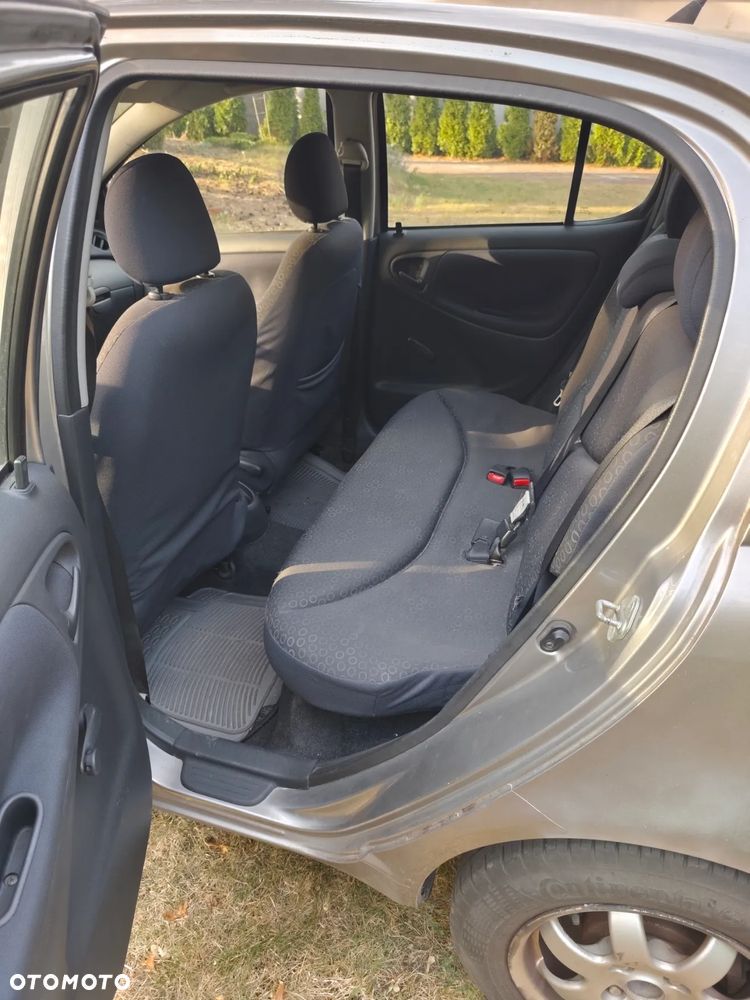 Toyota Yaris - 6
