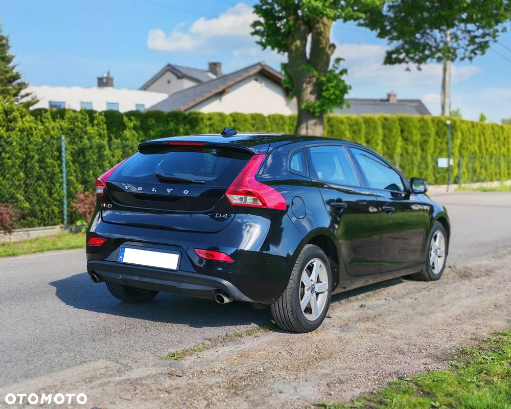 Volvo V40 D4 Drive-E Momentum - 1