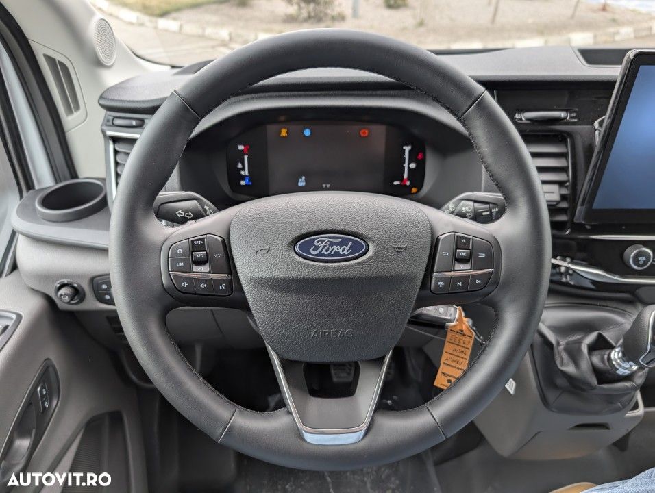 Ford Transit - 25