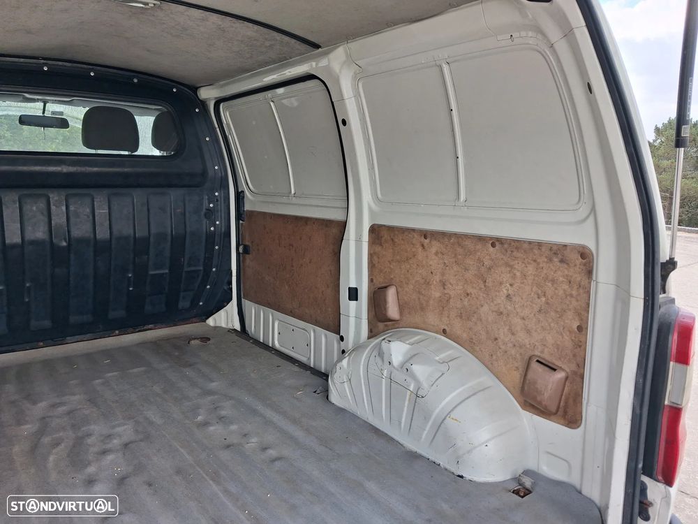 Toyota Hiace D-4D - 10