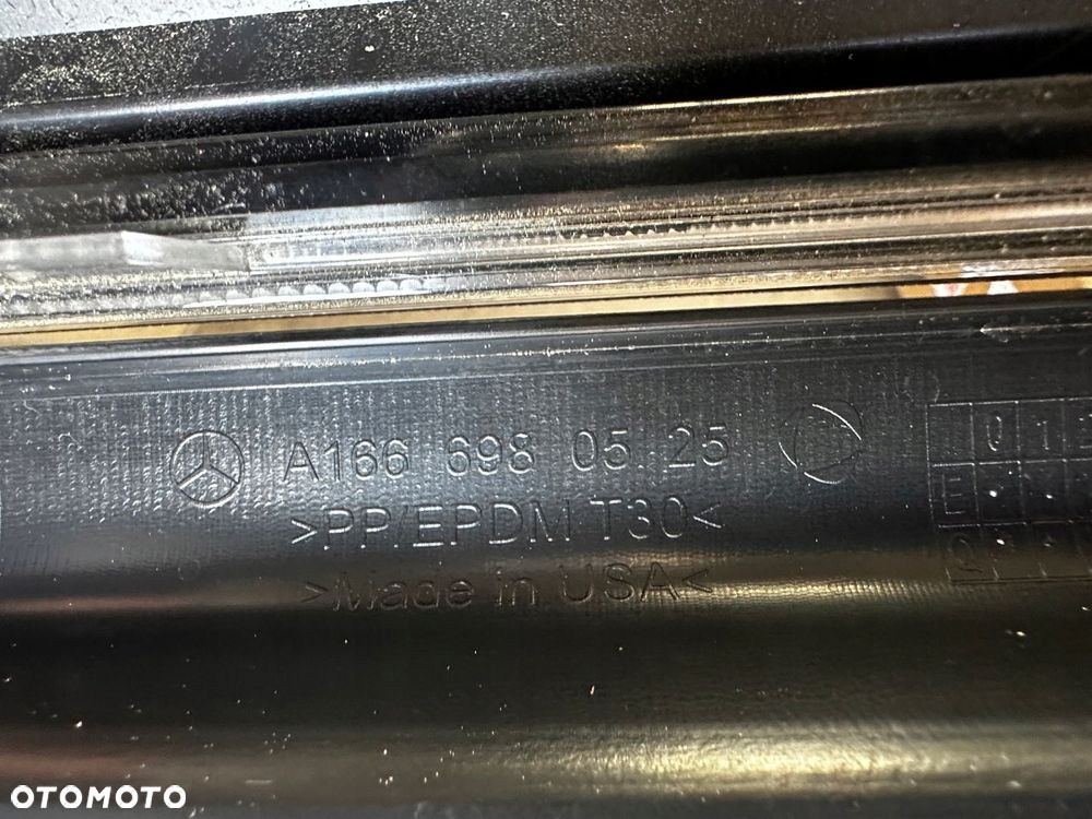 MERCEDES LISTWA PROGOWA LEWA NAKŁADKA STOPIEŃ LEWY LED GLS X166 166 - 13