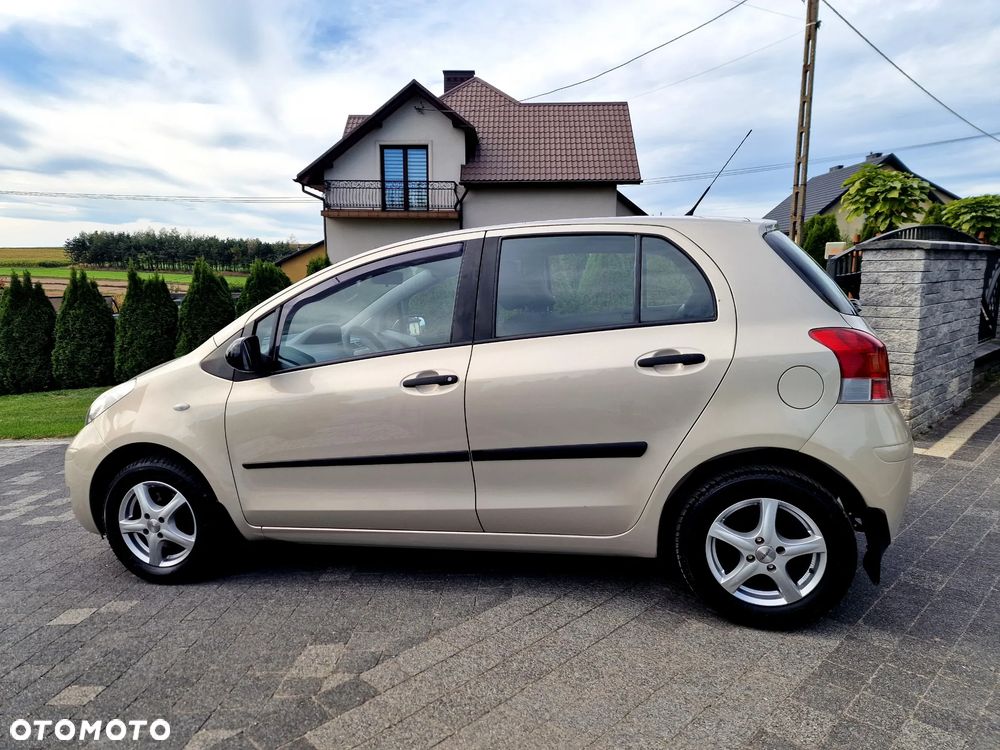 Toyota Yaris 1.0 Luna A/C - 10