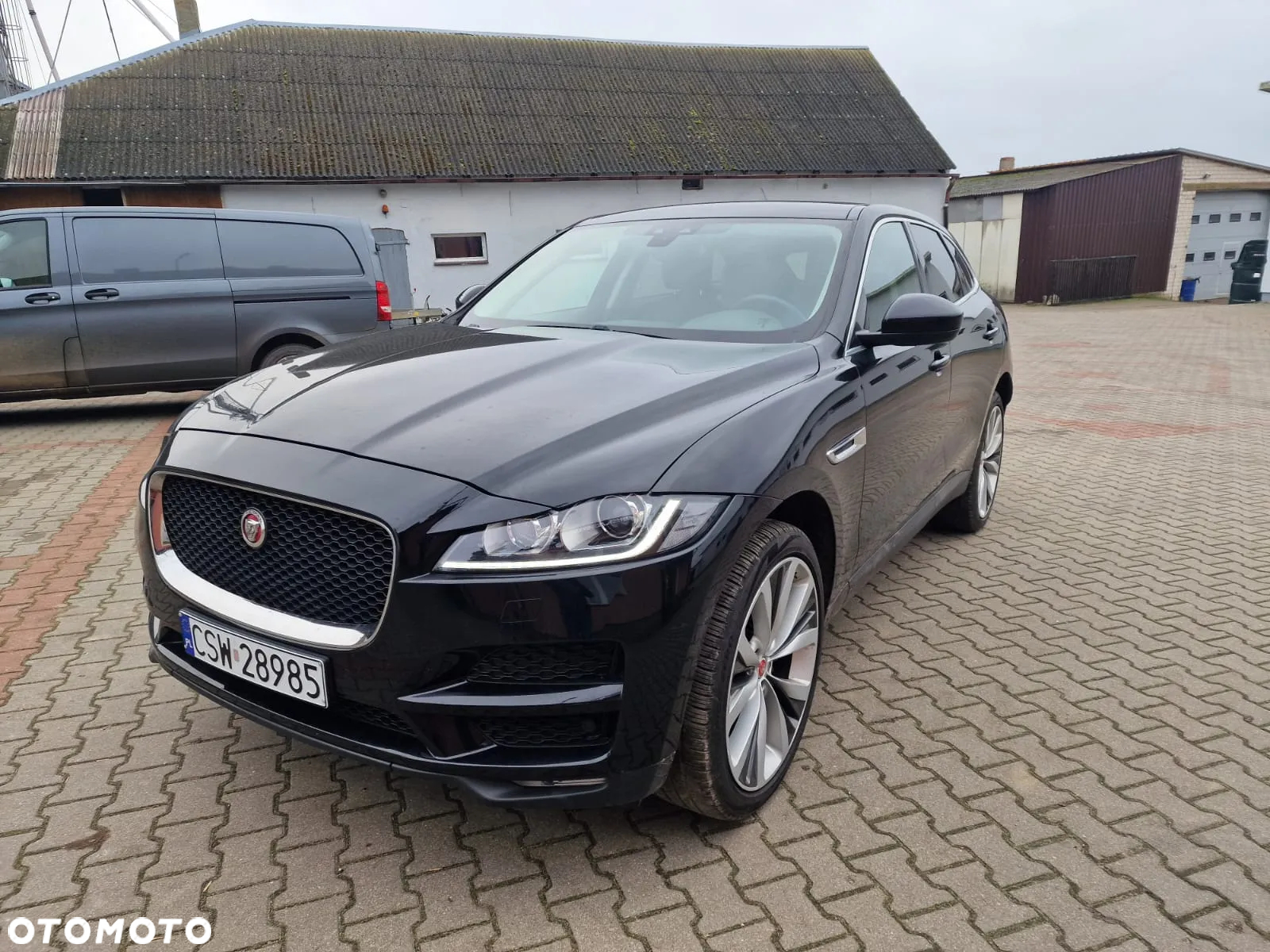 Jaguar F-Pace 25d AWD R-Sport - 2