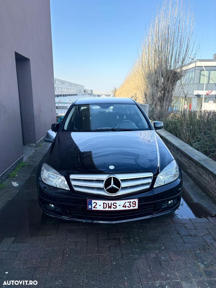 MERCEDES-BENZ Clasa C