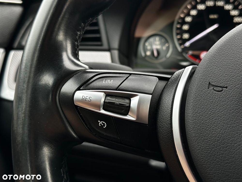 BMW Seria 5 520d - 26