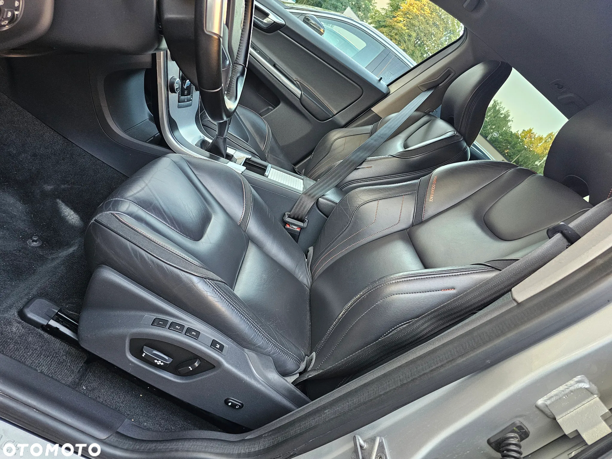 Volvo XC 60 D3 Drive-E Ocean Race - 17