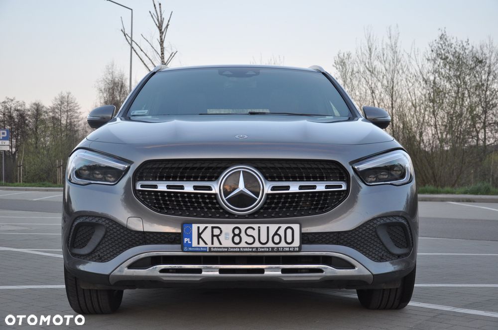 Mercedes-Benz GLA 200 Business Edition - 2
