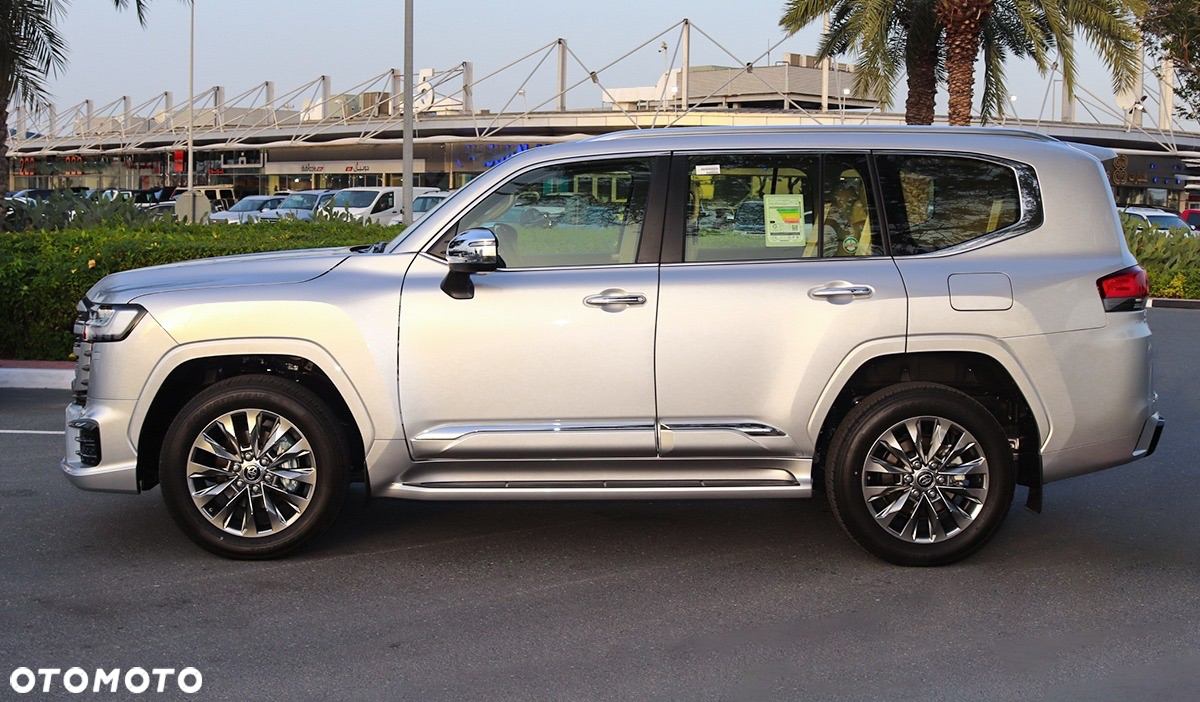 Toyota Land Cruiser - 2